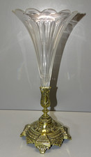 - VASE SOLIFLORE CORNET CENTRE DE TABLE CRISTAL A COTES MONTURE BRONZE déco   D