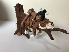 Statuette Attakus : Navis et Houyo sur l'arbre - Version Monochrome