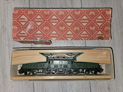 Märklin 3015 locomotive - h0,