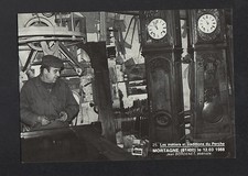 MORTAGNE (61) Jean BORDENET Ebéniste dans ATELIER , HORLOGES COMTOISES en 1988