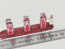 LESNEY ENGLAND POMPISTE