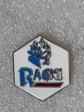 pin's Ragni Forge Forgeron Métal Non Identifie , Armée ? Luminaire ?