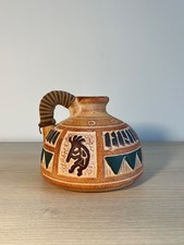 Vase décoratif en céramique style amérindien avec motif Kokopelli, anse en cuir