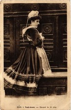 CPA Pont Aven Devant le lit