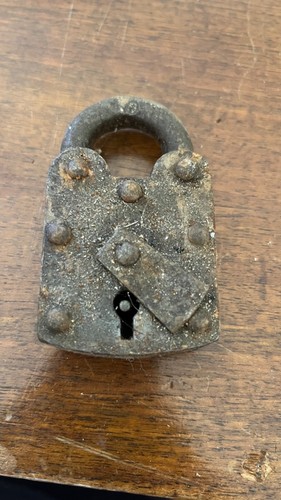 Cadenas ancien fer - fer, sans