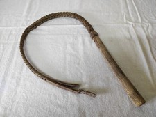 Outil Ancien Fouet, Cravache Manche en bois et lanière en cuir tressée 80cm