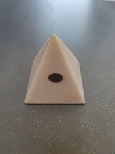 pyramide Marbre Carrare