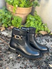 Bottines femme noires et dorées    P : 38          Neuves sans étiquette