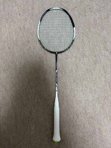 Yonex voltric force 4ug5 - voltric, z-force
