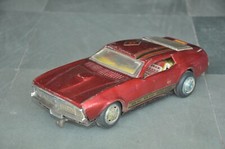 Jouet En Fer Blanc Vintage De Voiture Rouge Avec Pile, Collectionnable