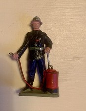 Figurine Starlux Pompier de Paris