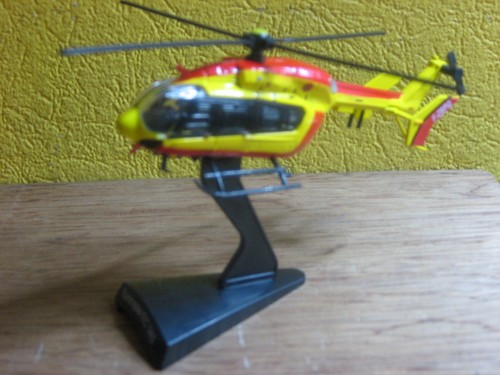 Avion helicoptere - 1/90,