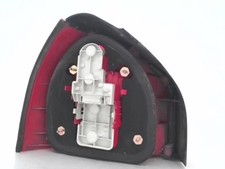 Feu arriere principal droit