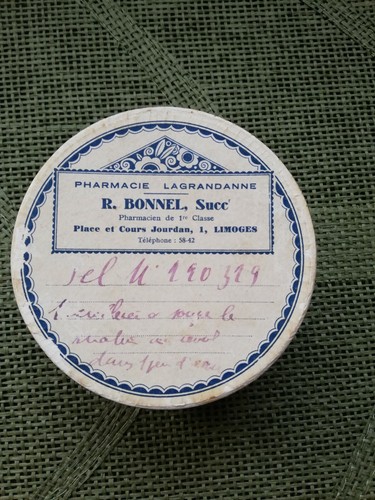Ancienne boîte médicament