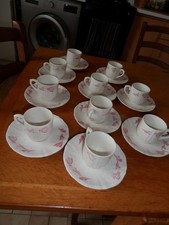 ANCIEN SERVICE A CAFE GIEN 10 SOUCOUPES 10 TASSES DECOR FLORAL