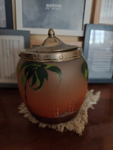 Ancien pot seau biscuit - pot, a