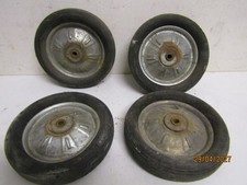lot de 4 roues de voiture a