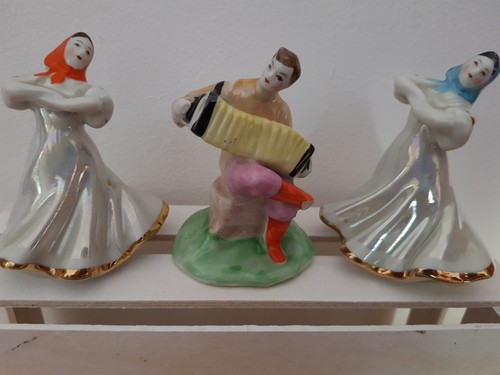 Figurine porcelaine - figurine, en