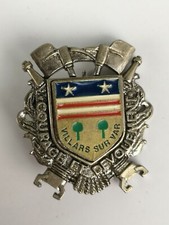 INSIGNE POMPIER - COURAGE ET DEVOUEMENT - VILLARS SUR VAR - VIC ÉDITIONS 