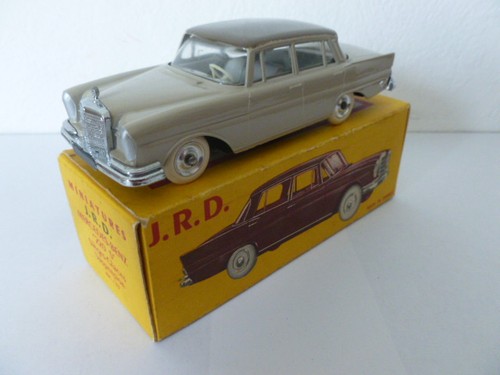 Rare authentique mercedes 220 - rare,