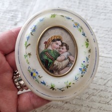 Cadre Albâtre avec FIXE SOUS VERRE Vierge A La Chaise EGLOMISE milieu XIXè