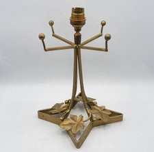 Pied de lampe en fer forgé