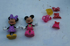 2 figurine minnie vetement