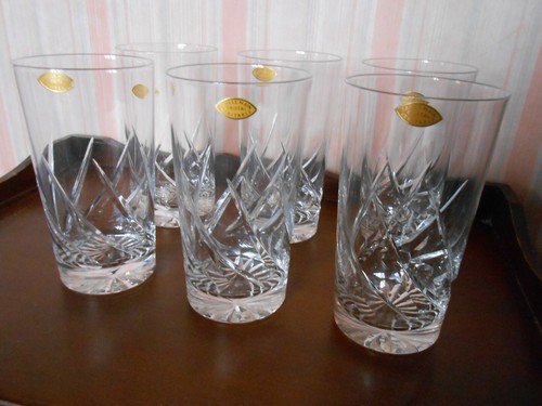 Grands beaux verres en - grands, et