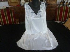 jolie combinaison&fond de robe