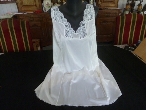 Jolie combinaison fond robe - jolie,