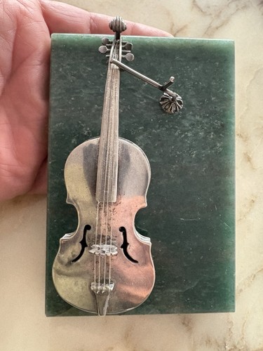 Violon argent sur - en,