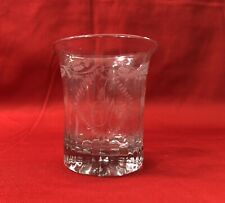 ancien verre / gobelet au décor gravé et godrons 9 cm XVIIIe / 18 eme no cristal