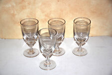 4 grands verres à pied