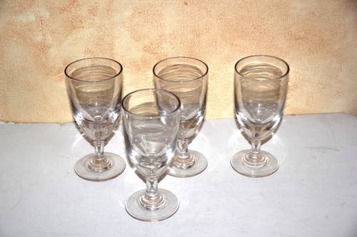 Grands verres pied - 4, à