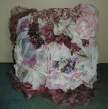 MAGNIFIQUE COUSSIN CARRE FAIT