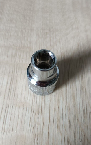 Douille pans métrique - 3/8",