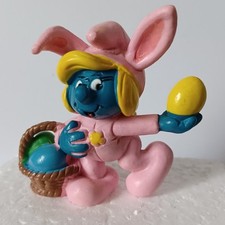 Schtroumpfette Schleich 20497 en lapin rose - Portugal  1982