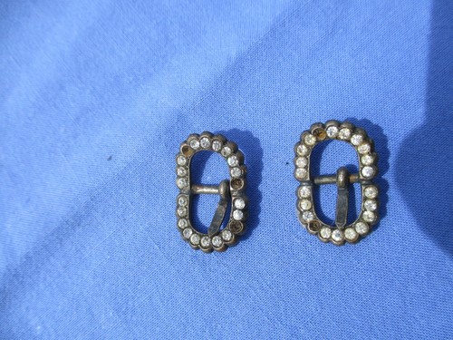 Paire minuscules boucles de - de,