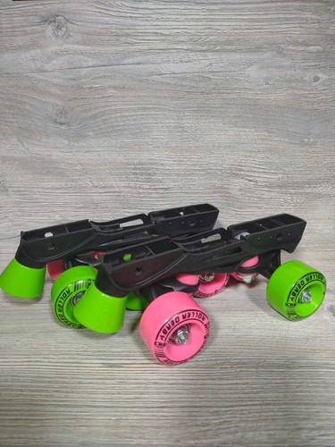 Roller derby pink green quad - roller,