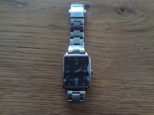 montre avec bracelet metal