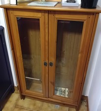 Vitrine pin teinté - en,