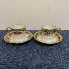Paire de tasses et soucoupes