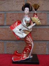 Figurine Geisha japonaise avec