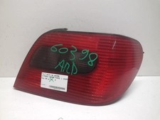 Feu arriere principal droit