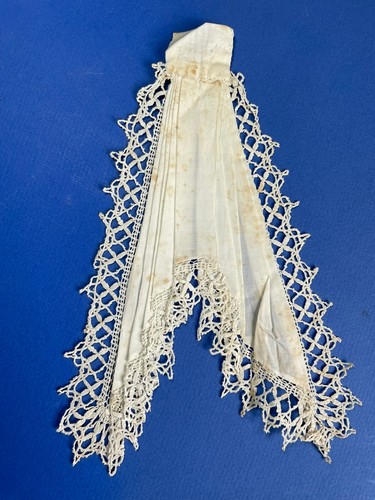 Dentelle ancienne cravate - -,