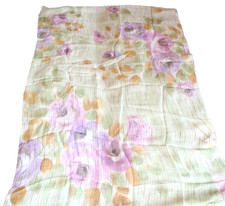 Foulard en tissu très fin et