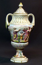 B2 19èm élégant vase pot couvert porcelaine capodimonté scène tournante muses or