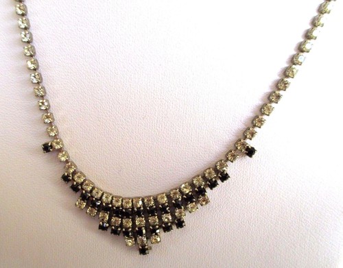Ancien collier couleur - , or