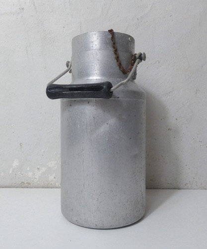 Ancien pot lait - lait, en