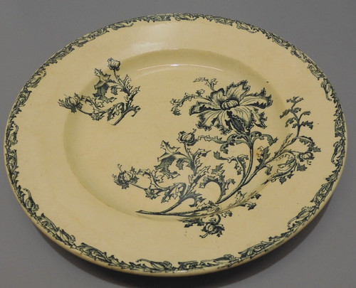 Ancien plat rond - plat, 1/2